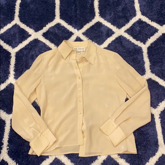 St. John Collection Tops - 💕EUC St. John Collection Blouse💕